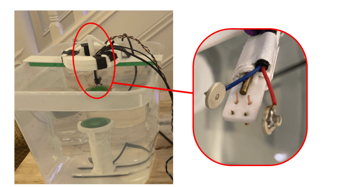 Acousto-electric setup. Custom probe close-up.